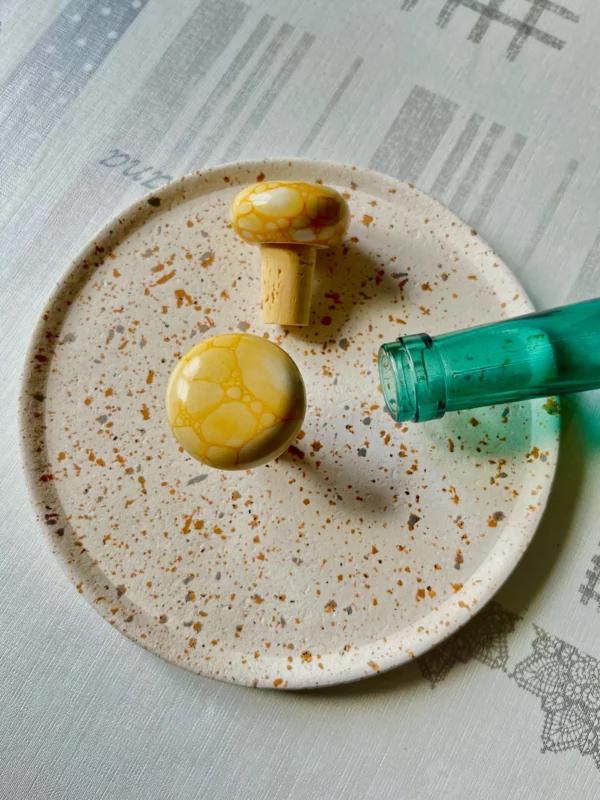 Bouchon en céramique jaune