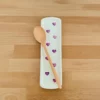 repose cuillère cœur violet