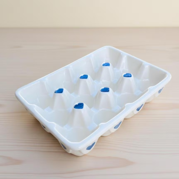 Boîte-à-œufs-en-céramique-–-Collection-Cœur-Bleu Boîte à œufs en céramique cœur bleu