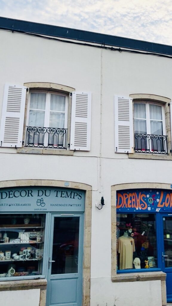 Devanture boutique Décor Du Temps lors de la fermeture en octobre 2026.